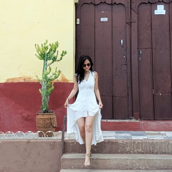 Meet your Posher, Tiffany - Picture 3 of 5